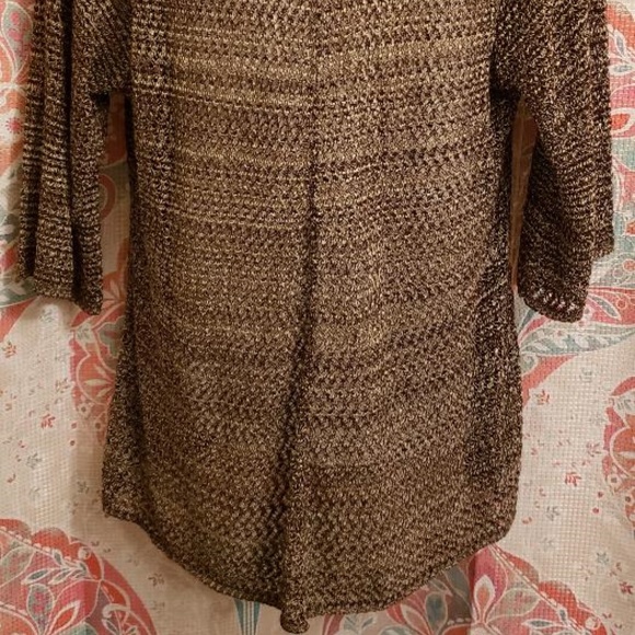 SWEET KIZZ BLOUSE - Picture 2 of 4